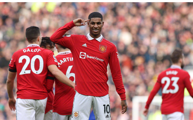 等许多足球 等许多足球